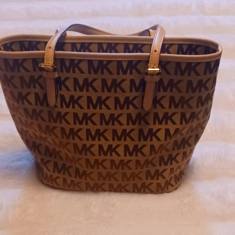 Michael Kors purse